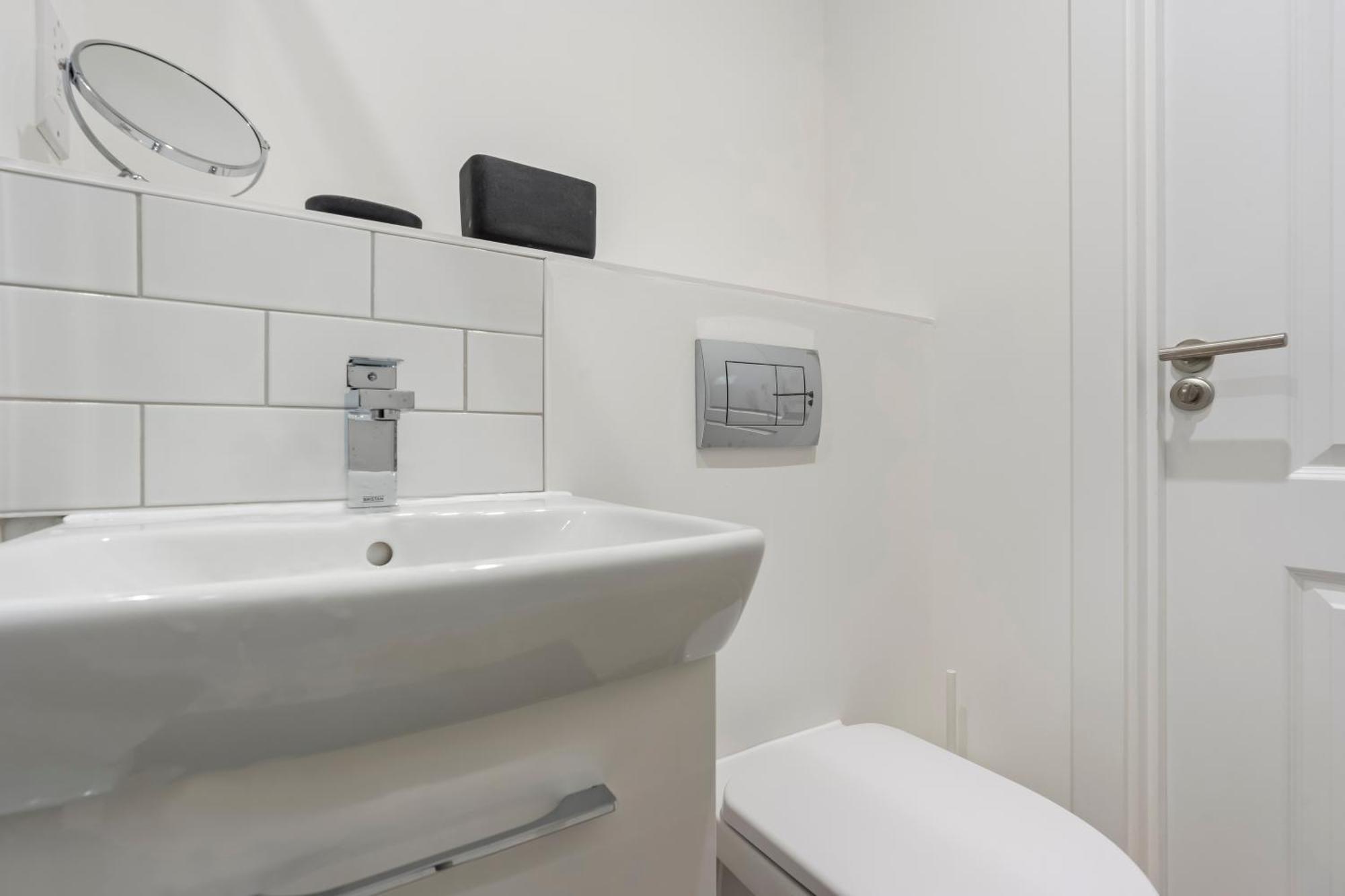 Evergreen Haven - Central 2Br - Free Parking W High Speed Wifi Бірмінгем Екстер'єр фото
